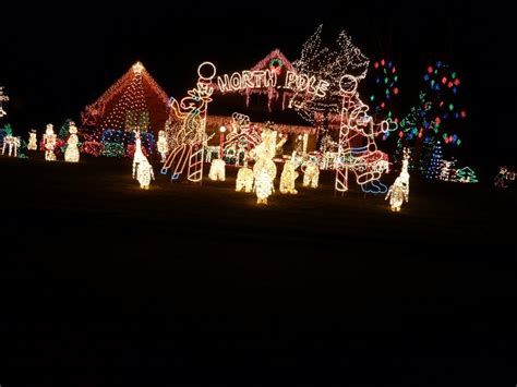17 Houses In Indiana With Amazing Christmas Decorations