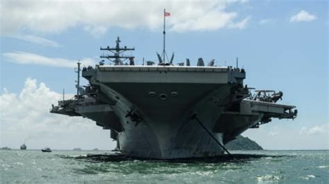 Des Manœuvres Militaires Avec Trois Porte Avions Américains Et La Marine Sud Coréenne