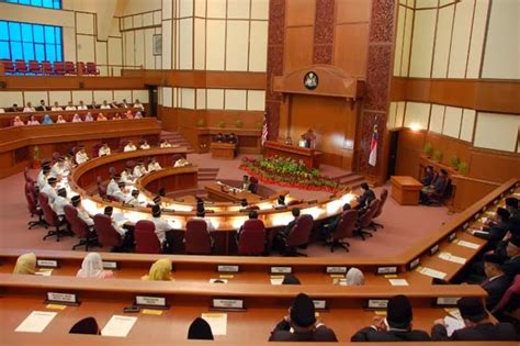 Negeri pulau pinang mempunyai dewan undangan negeri dan majlis mesyuarat kerajaan (exco) sendiri, akan tetapi kuasanya terhad apabila dibandingkan dengan pihak berkuasa kerajaan pusat. SUHAIZANNOH: Senarai Ahli Dewan Undangan Negeri Negeri ...