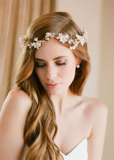 Find a bridal hairstyle that will have you looking and feeling your best on your wedding day — from the messy waves are perfect for a beach or boho wedding—but you can rock them regardless of your 49 simple bridesmaid hairstyle ideas. Bridal hairstyles to flatter your face shape | TANIA MARAS ...