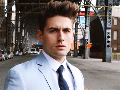 It is the perfect option. 40 Simple and Sexy Office Hairstyles For Men - Office Salt
