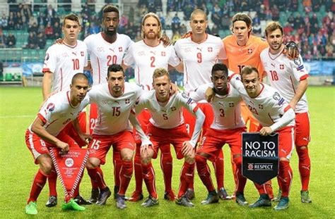 Bukarest, arena nationala, sr rapallini (arg). Fußball-EM 2016: Schweiz: Unmöglich gibt's nicht - Fußball ...