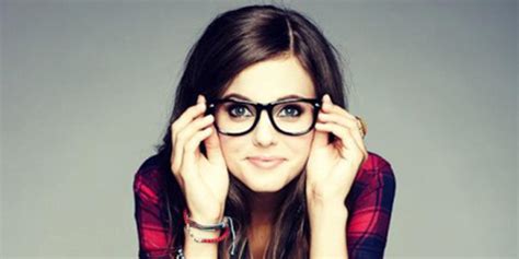 Travel influencer indonesia penggemar jalan jalan ini boleh kamu subscribe! The Virtual World: Tiffany Alvord Sapa Penggemar Indonesia