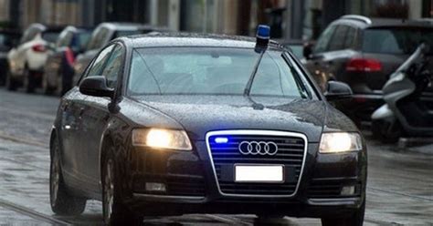 Police officials are well aware that by asking a car to stop, they have already made the driver nervous. Are You Being Followed By An Unmarked Police Car? - Here's ...