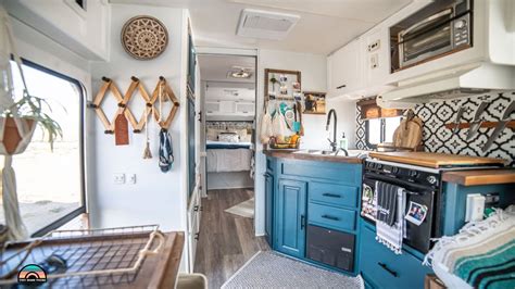 Beautifully Renovated Class C Motorhome — A Perfect Home On Wheels
