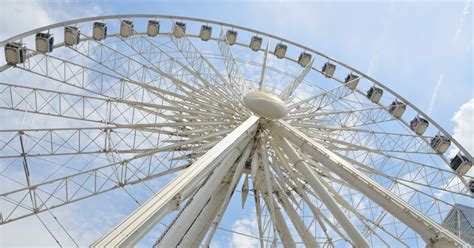 Couple Charged With Having Sex On Ferris Wheel Banned From Attraction