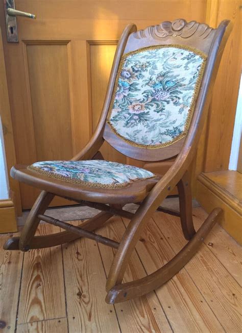 Small folding wooden rocking chair, antique style, from 1960s/70s | in
