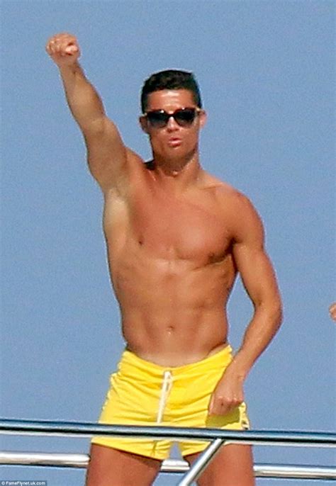Cristiano Ronaldo Pose