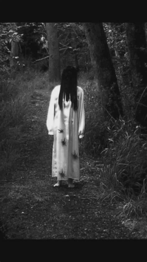 Gambar Hantu Valak Paling Seram