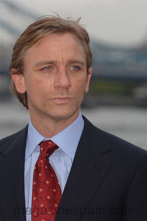 Craig grew up near liverpool, and enjoyed going to the theater with his mother and sisters. Así eran, Así son: Daniel Craig 2005-2015 - magazinespain.com