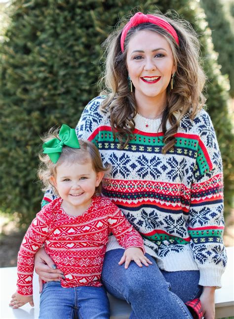 What to Wear for Family Christmas Photos: Casual Outfits at the ...