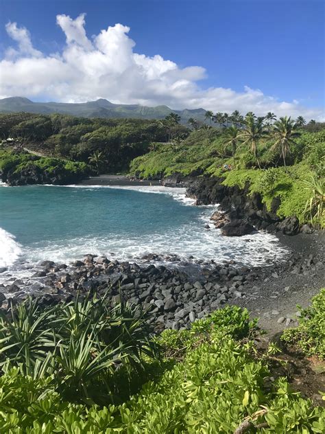 Stop Along The Hana Highway In Maui Waianapanapa State Park Rtravel