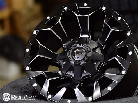 Realview Of Fuel Offroad Assault D576 Gloss Black W Milled Spokes