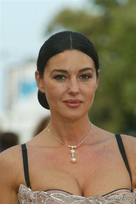 Mónica Bellucci sorprende con desnudo a los 51 años Publimetro México