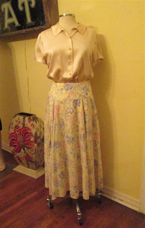 Vintage Laura Ashley Floral Pastel Skirt Long 12 Gem