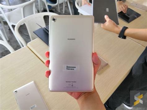 Check the reviews, specs, color(silver/gold), release date and other recommended huawei mediapad m3 latest price in the philippines starts from p6,480 march 2021. Huawei MediaPad M5 & M5 Pro: Flagship specs for under RM2 ...