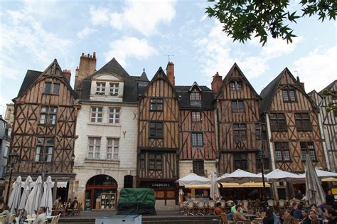 Tours - Town in France - Thousand Wonders