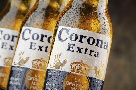 Corona Taps Gilt For A Fashion-Themed Social Campaign - IPG Media Lab