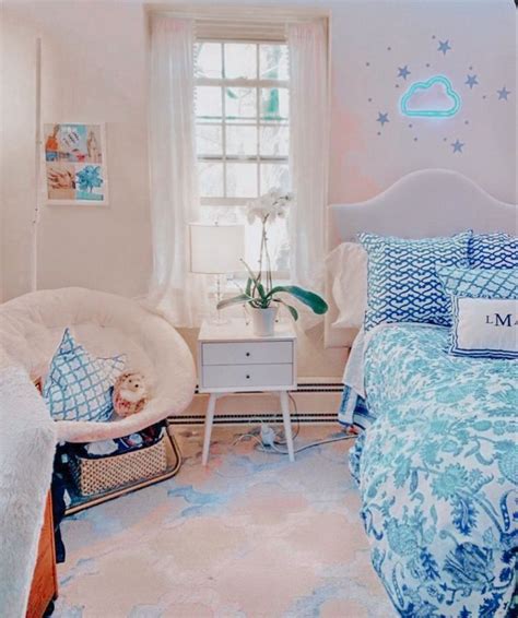 May 14, 2021 · whether you're looking for preppy inspo or new ways to wear your favorite pair of sweats, there's a fabulous outfit on this list for you. Blue Neon Cloud in 2020 | Preppy room, Dorm room decor, Room inspiration bedroom