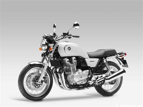 2013 honda cb1100 key features. Honda CB 1100 EX : encore plus vintage
