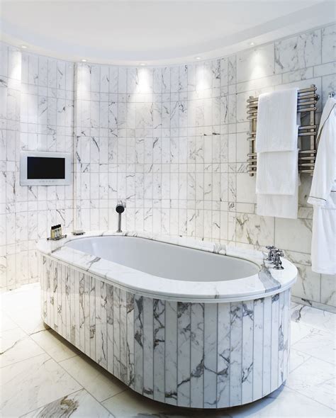 Marble Oval Bathtubs In The Executive King Rooms At Corinthia Hotel