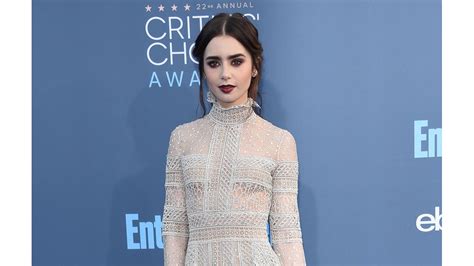 Lily Collins Struggled With Eating Disorder 8days