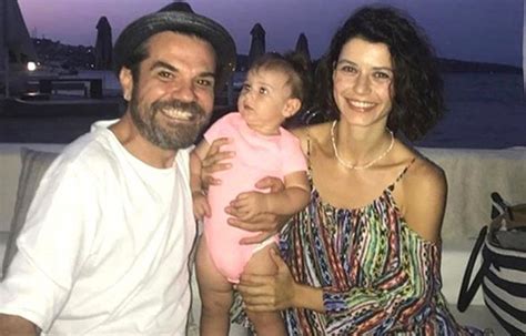 Gazeteci bilal özcan, beren saat'in hamile olduğunu iddia etti! Beren Saat'ten hamilelik iddialarına yanıt! - A24 Galeri