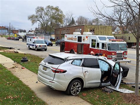 2 Hospitalized Michigan Avenue Closed After Crash In Saline Tuesday
