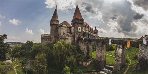 Zamek W Hunedoarze Corvin Rumunia Blog Podróżniczy