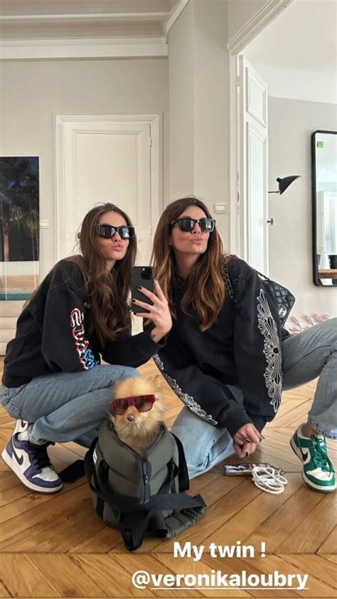 Photo Thylane Blondeau Avec Sa Maman Veronika Loubry Et Leur Chien Sur Instagram Purepeople