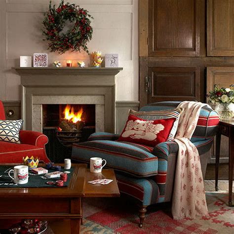 Choose interior design style that work for small rooms 1. 60 Elegant Christmas Country Living Room Decor Ideas - family holiday.net/guide to family ...