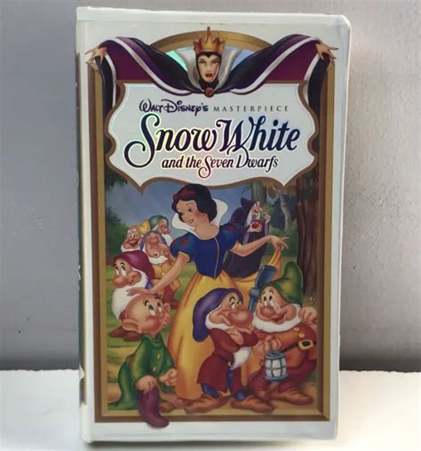 DISNEY SNOW WHITE The Seven Dwarfs VHS Video Masterpiece Clamshell