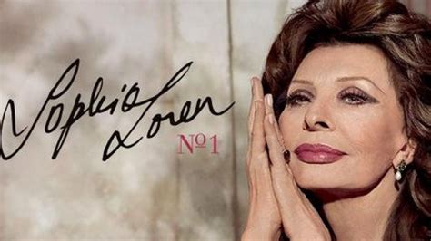 Actress Sophia Loren Gets Her Own Dolce And Gabbana Lipstick At 81 Years Old Huffpost Uk Style