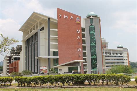 Salah satu masjid terbesar di malaysia. LAWATAN PENGETUA, SMA MAIWPL KE SMA MAIWP KUALA LUMPUR ...