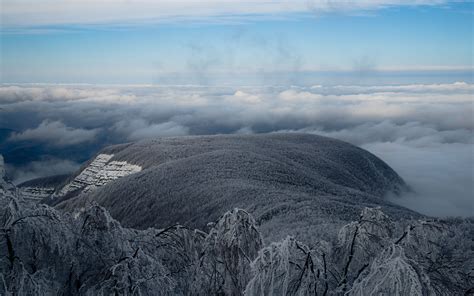 Download Wallpaper 3840x2400 Mountain Winter Clouds Frost Peak Sky