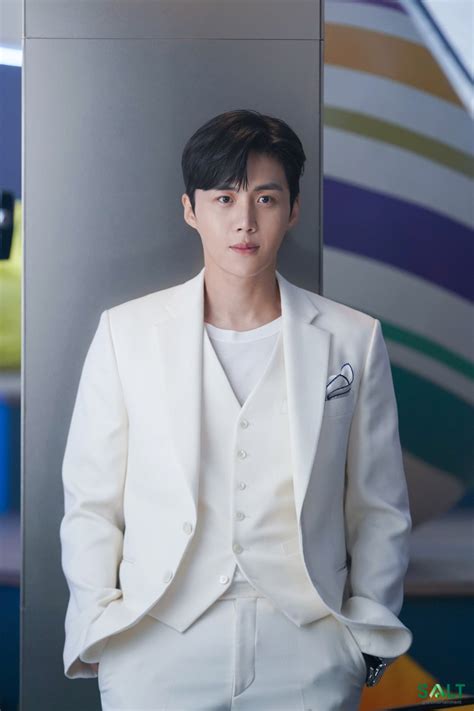 If he's 34, i'm 34. Kim SeonHo, Drama Teaser & Poster Shooting For "Start-Up ...