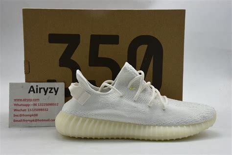 Stylish Yeezy Boost 350 V2 Creamtriple White Sneakers