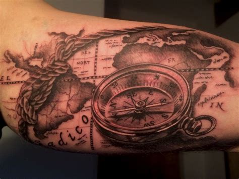 Compass Map Tattoo Tatouage Homme Tatouage