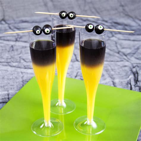 10 Creepy Halloween Cocktails To Spook Your Guests Spooky Halloween Drinks Halloween Cocktail