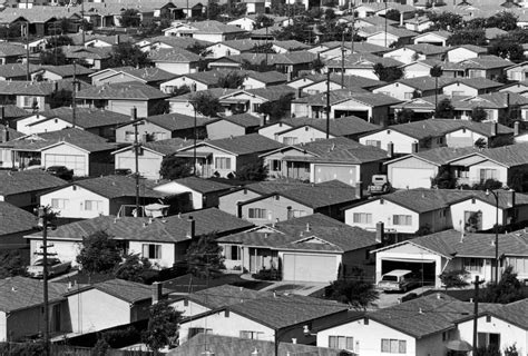 How Real Estate Agents Kept Housing Segregation Alive Bloomberg