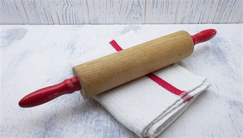Vintage Wooden Rolling Pin With Red Handles Wood Spindle Etsy Uk