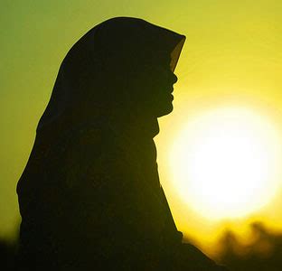 Download now sketsa gambar wanita hijab sobsketsa. Gambar Siluet Wanita Berhijab - Moa Gambar