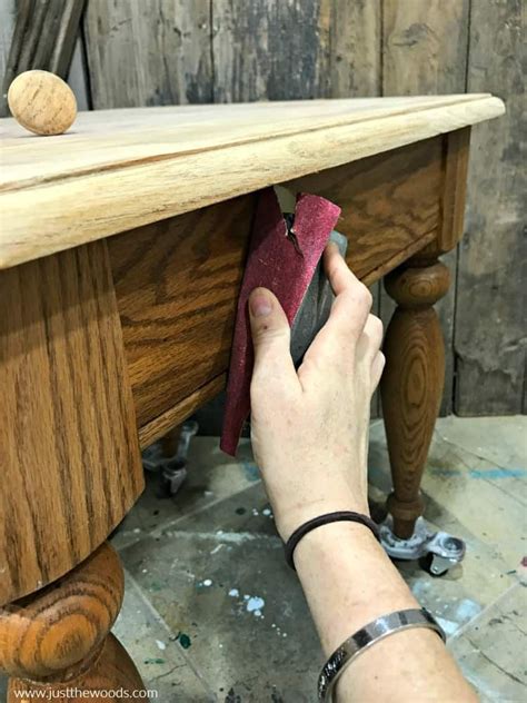 How To Apply Wood Stain For An Amazing Table Refinish Staining Wood