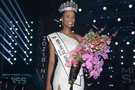 South africa's zozibini tunzi was crowned miss universe 2019 on sunday night. ทำไม นางงาม ตัวแทนประกวดMU ปีนี้ ของ Miss South Africa ...