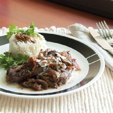 If you're looking for a simple recipe to simplify your weeknight, you've come to the right. Tenderloin Steaks with Wine Sauce | Beef recipes, Paleo recipes easy, Tenderloin steak