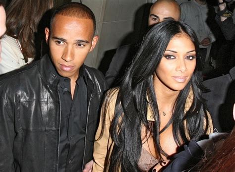 Los 10 grandes premios inolvidables del piloto que ganó más carreras en la fórmula 1. Lewis Hamilton and Nicole Scherzinger Break Up - Official ...