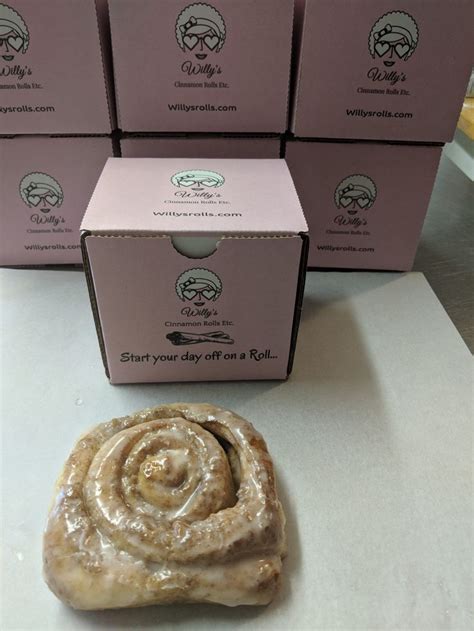 Individual Cinnamon Roll Box Packaging