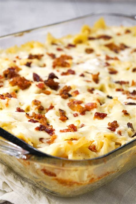 Who called me one night asking if i possibly had a chicken alfredo recipe i could share with her because she and her family were loving the alfredo. Baked Chicken Alfredo Pasta with Bacon - This is Not Diet Food