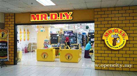 We offer more than 20,000 products ranging from household items like hardware, gardening & electrical to stationery, sports, car accessories and even jewelry. MR DIY @ Bangi Utama Shopping Complex - Selangor