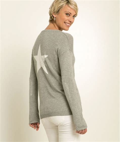 Choisissez parmi une variété de genres et coloris adaptés à votre style. Pull femme motif étoile et coudières GRIS - Grain de Malice